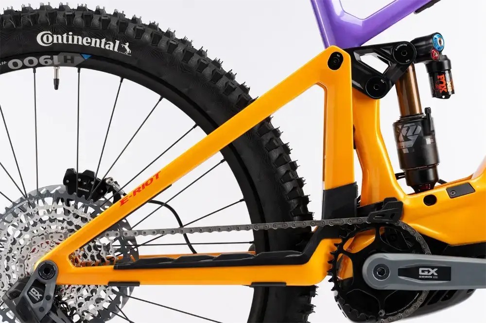 Rower elektryczny Ghost E-riot CF Full Party