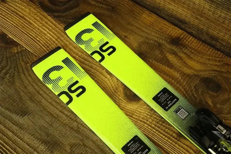 Narty Volkl Racetiger SC Yellow 2026 + Vmotion 10 GW