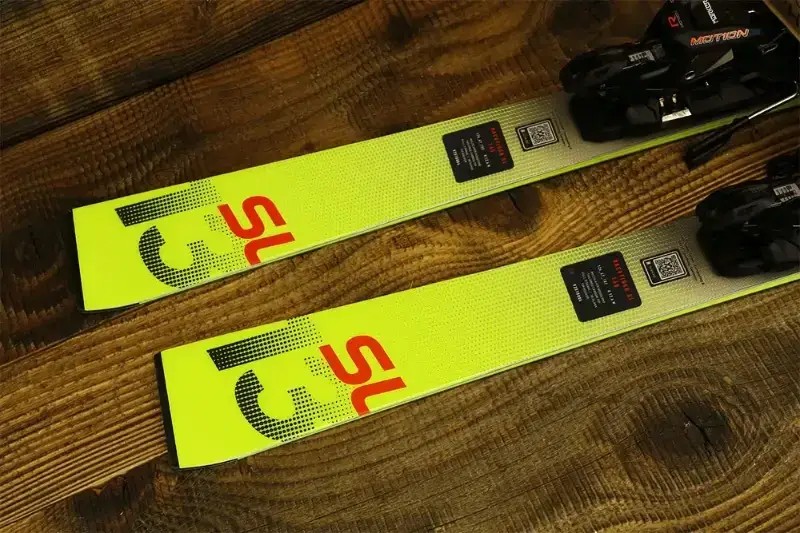 Narty Volkl Racetiger SL 2026 + Rmotion3 12 GW Red