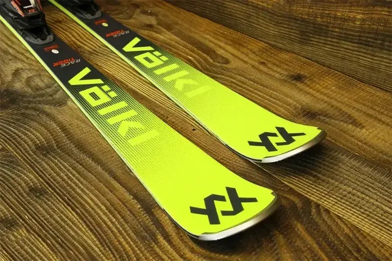 Narty Volkl Racetiger SL 2026 + Rmotion3 12 GW Red