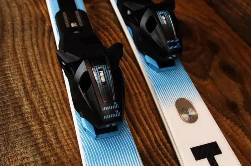 Narty Head Worldcup Rebels E.slr 2026 + PR 11 GW