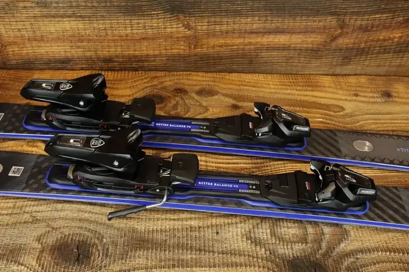 Narty Head Supershape E-titan 2026 + Protector PR 13 GW