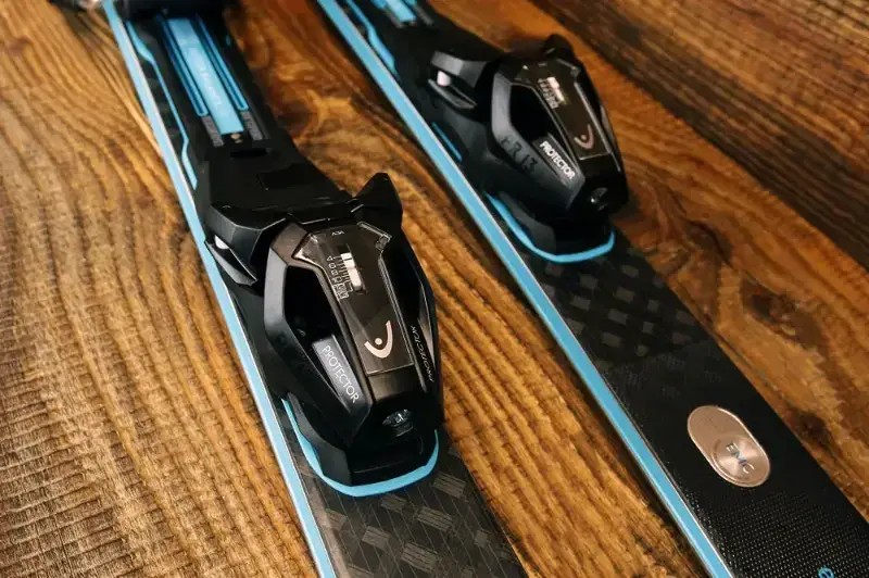 Narty Head Supershape E-speed 2026 + Protector PR 13 GW