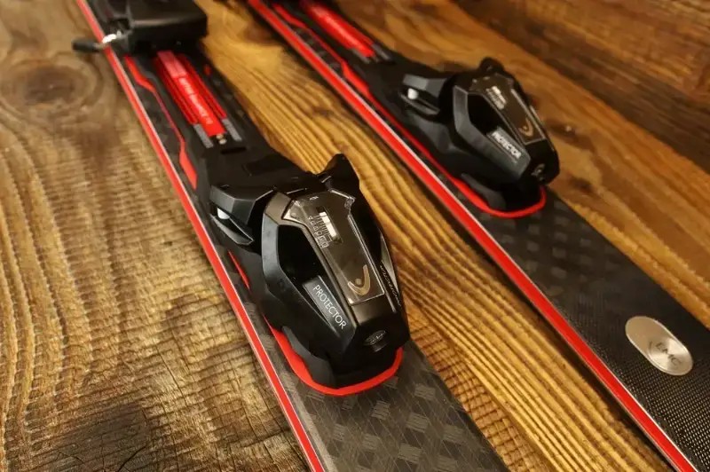 Narty Head Supershape E-rally 2026 + Protector PR 13 GW