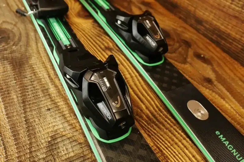 Narty Head Supershape E-magnum 2026 + Protector PR 13 GW