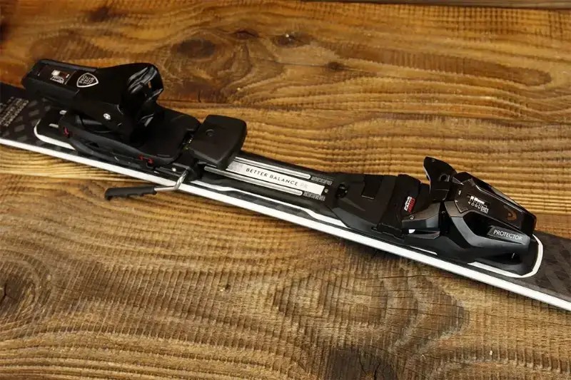 Narty Head Supershape E-original 2025 + Protector PR 13 GW