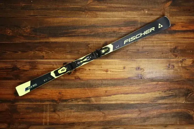 Narty Fischer Rc4 Rcs AR 2025 + Rc4 Z11 GW