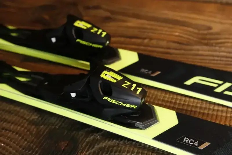 Narty Fischer Rc4 Rcs AR 2025 + Rc4 Z11 GW