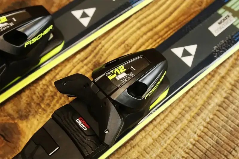 Narty Fischer Rc4 Noize ST Black 2026 + Rc4 Z12 GW