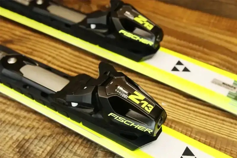 Narty Fischer Rc4 Noize ST Pro M-plate 2026 + Rc4 Z13 GW FF