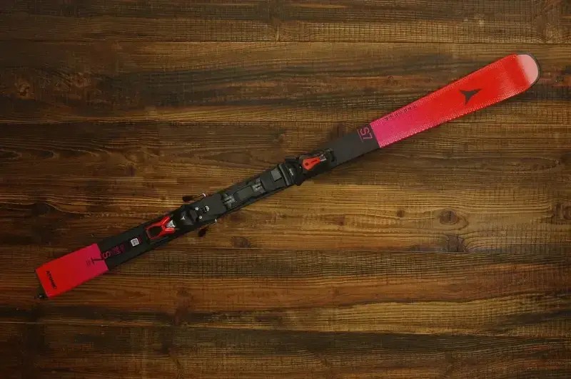 Narty Atomic Redster S7 2026 + MI 12 GW