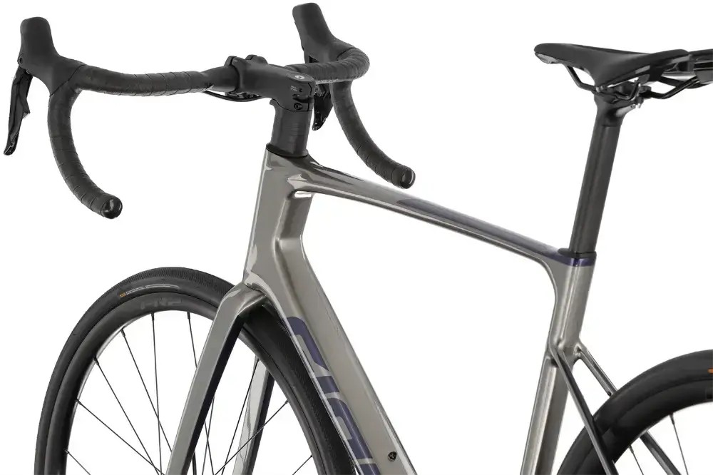 Rower szosowy Giant Defy Advanced 1