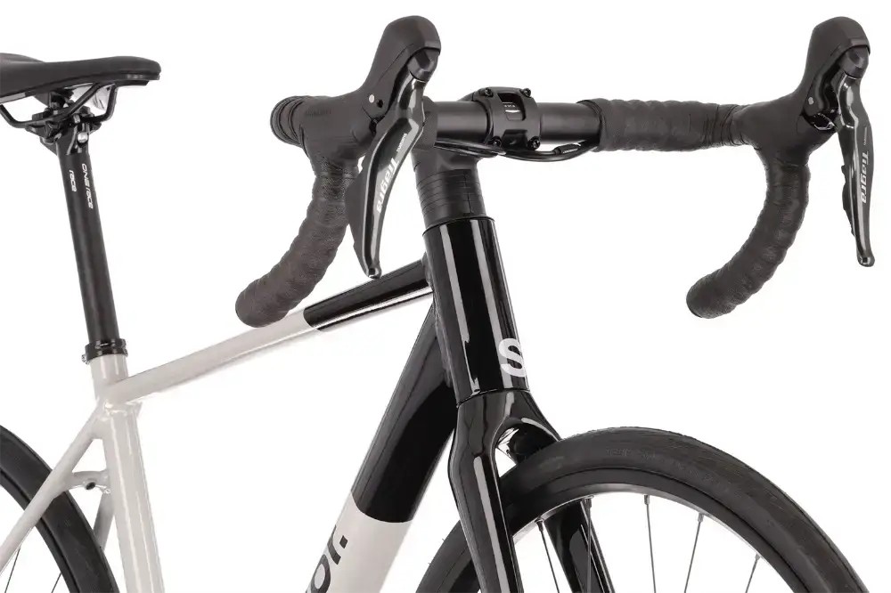 Rower szosowy Superior X-road 6.3 GF