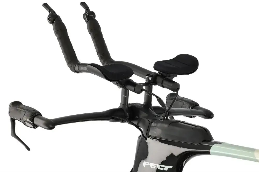 Rower triathlonowy Felt Iax Advanced 105