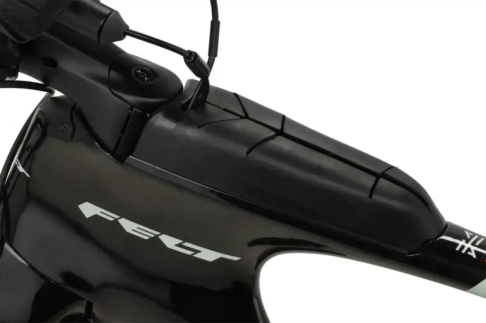 Rower triathlonowy Felt Iax Advanced 105