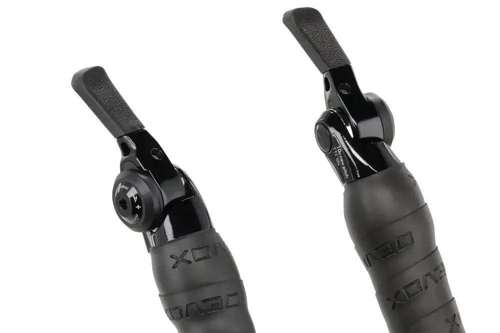 Rower triathlonowy Felt Iax Advanced 105